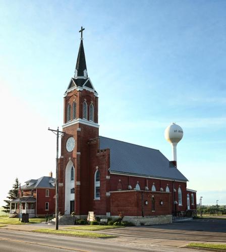 Pic-outside-church